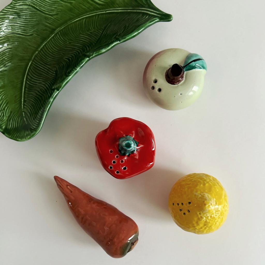 Пара керамических фруктов/овощей для специй