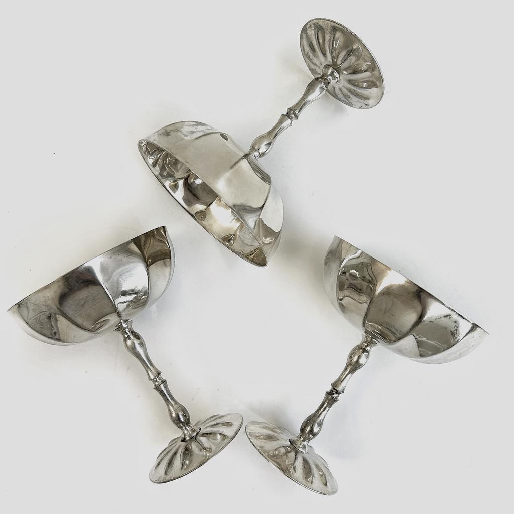 Креманка на фигурной ножке, Италия