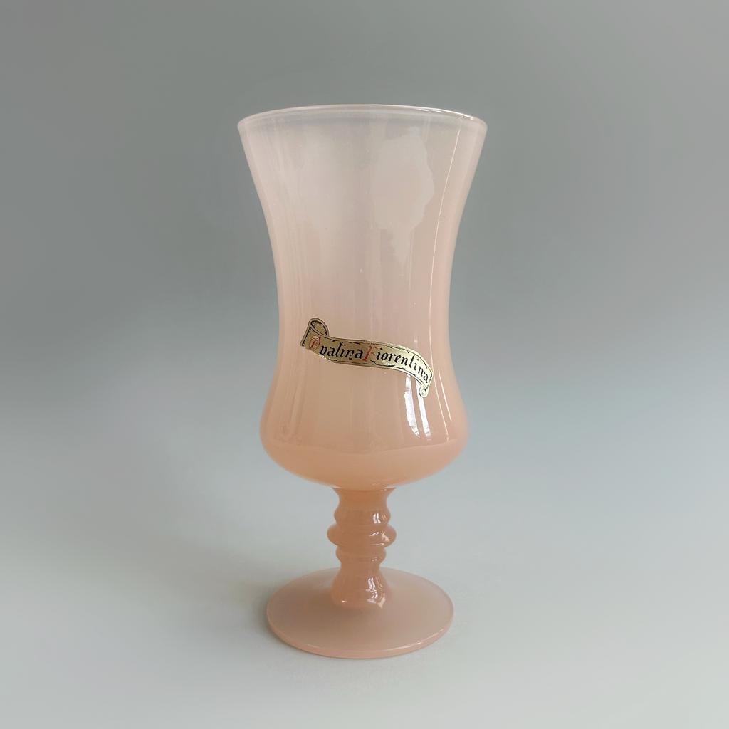 Небольшая ваза из опалинового стекла, Италия