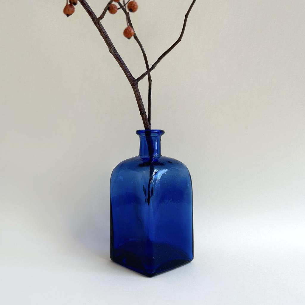 Ваза из синего стекла, Финляндия