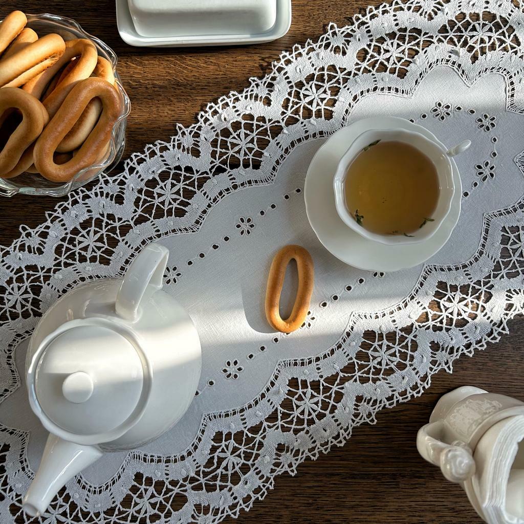 Старинная французская салфетка овальной формы