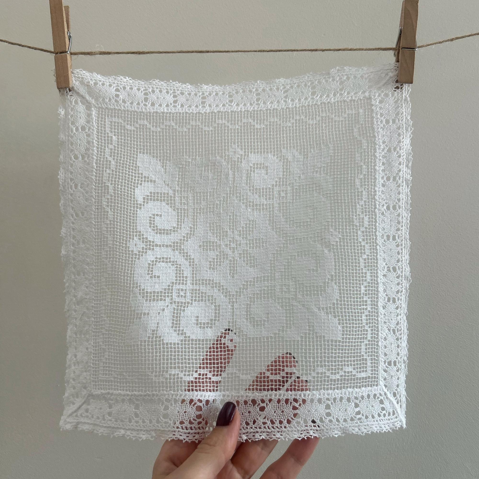 Салфетка старинная квадратной формы