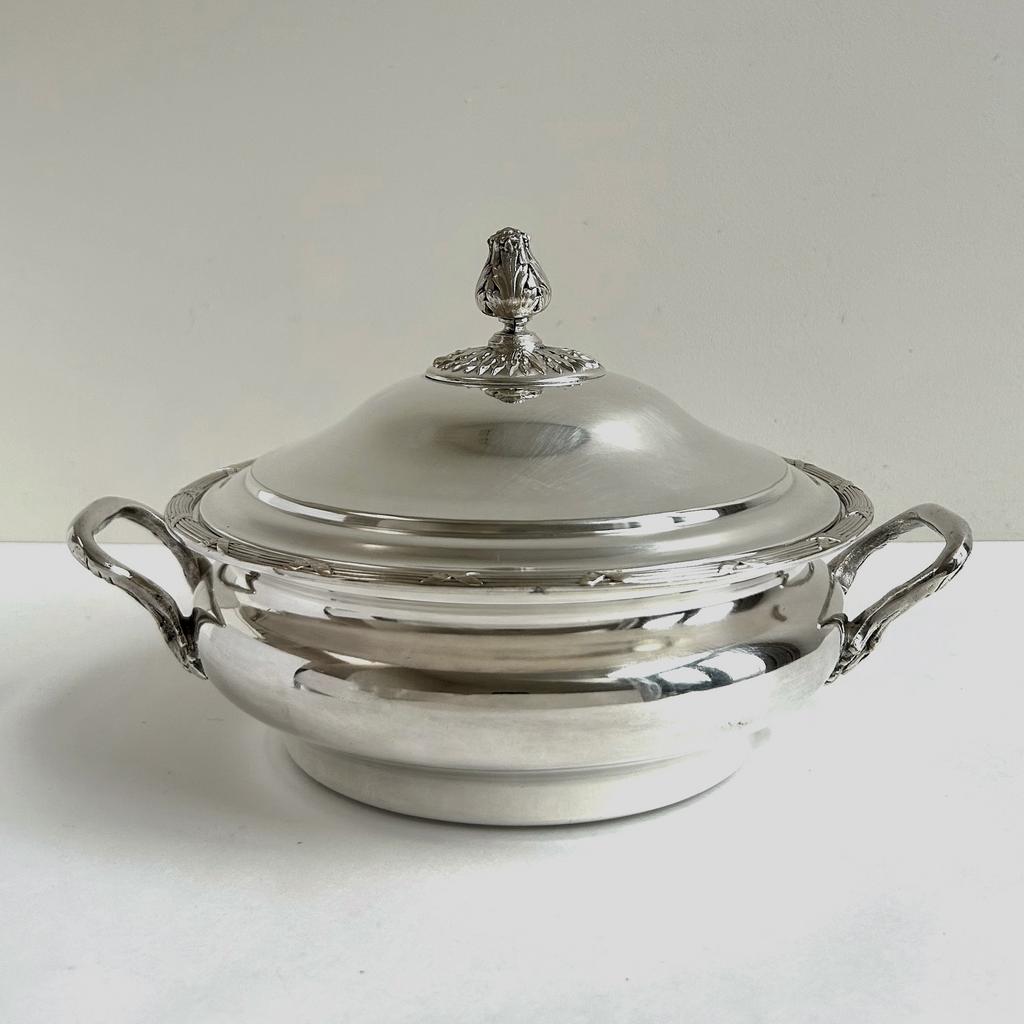 Легюмница со вставкой, Франция