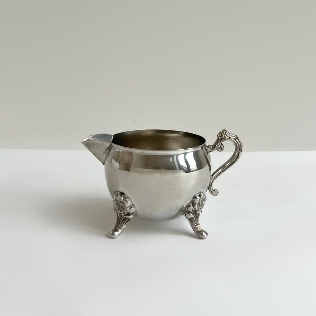 Сливочник/соусник на ножках-лапках