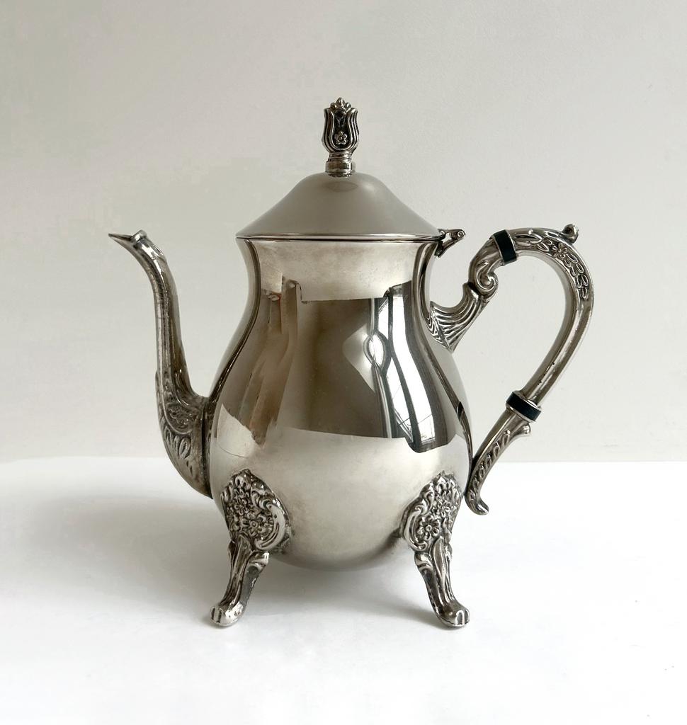 Чайник на ножках-лапках