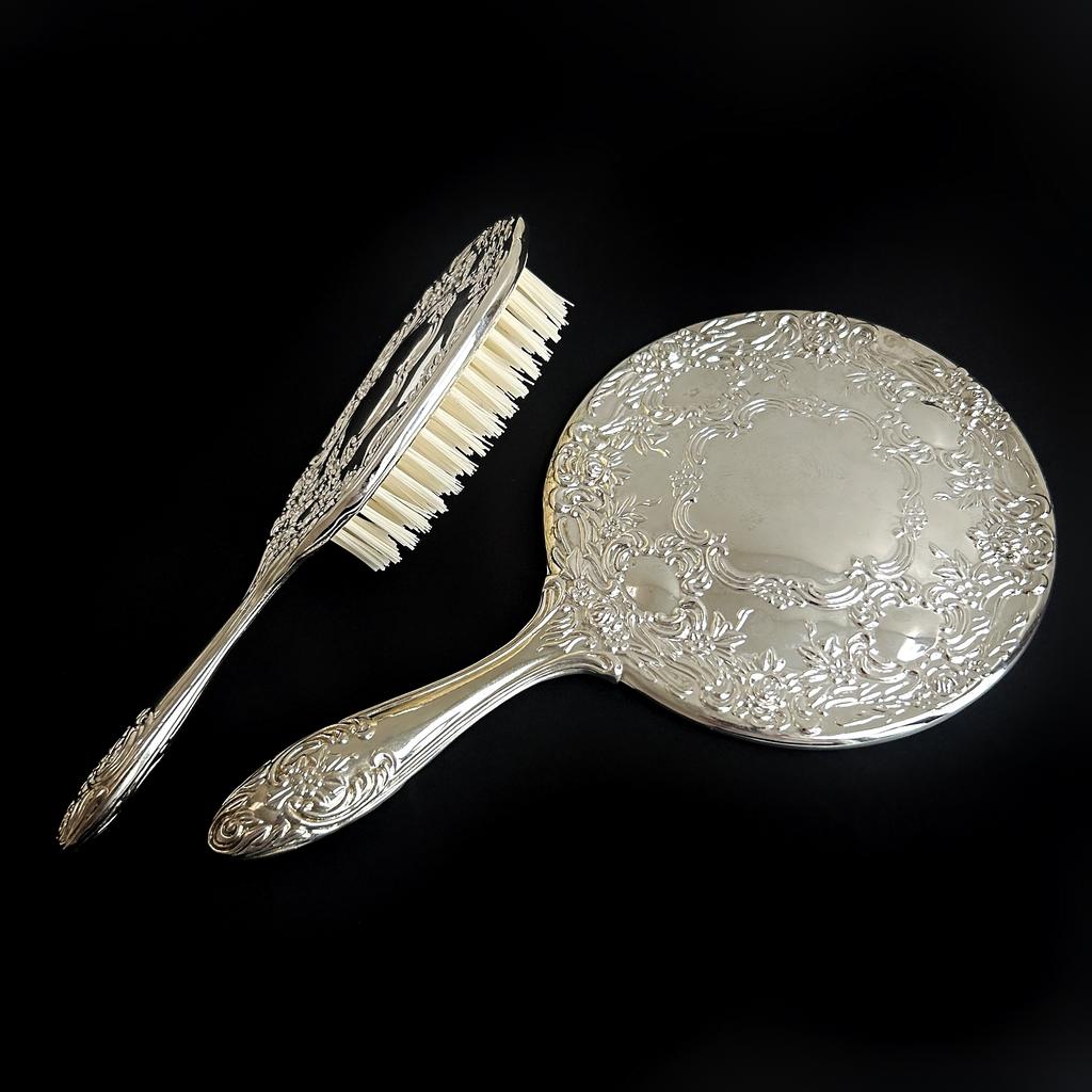 Будуарный набор зеркало и щетка для волос, серебрение