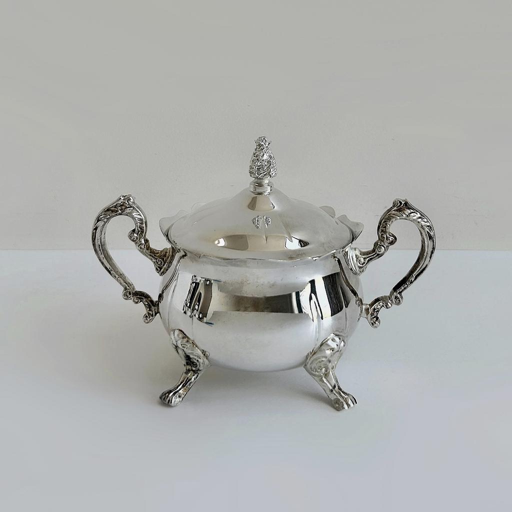 Сахарница на ножках