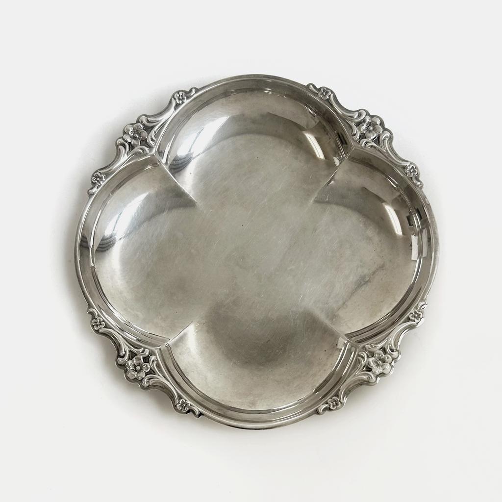 Небольшой квадратный поднос, серебрение