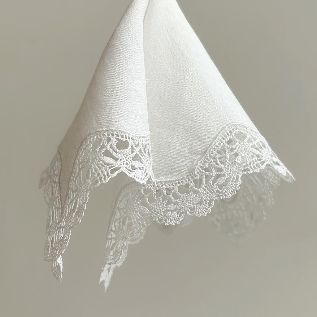 Старинная салфетка ручной работы