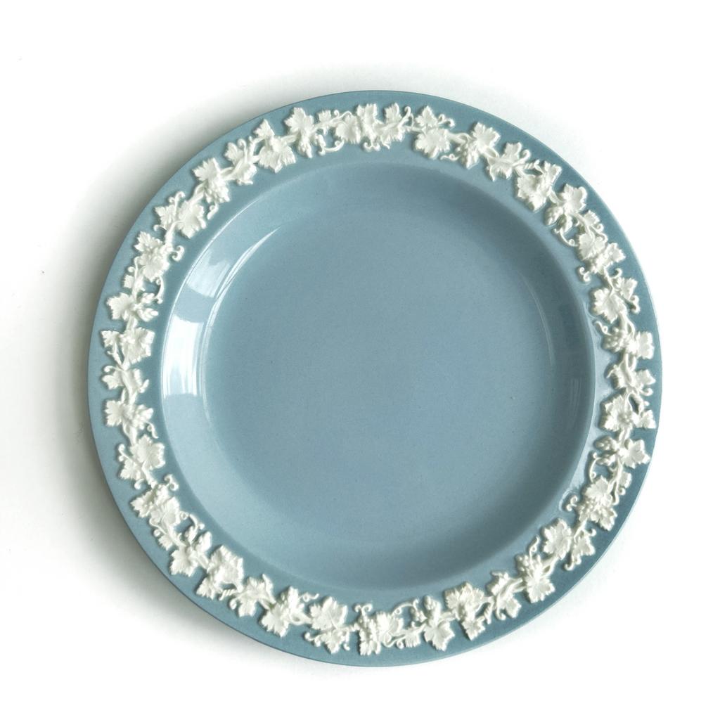 Десертная тарелка Wedgwood Embossed Queensware