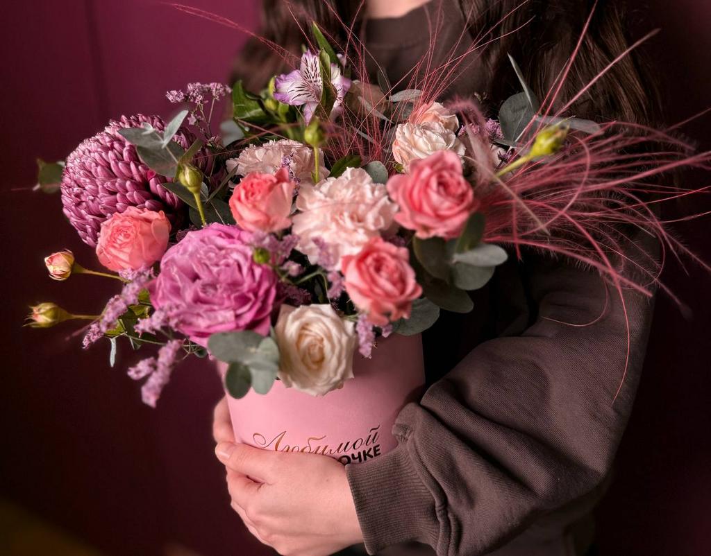 УБЕРИ ЛОКТИ СО СТОЛА!