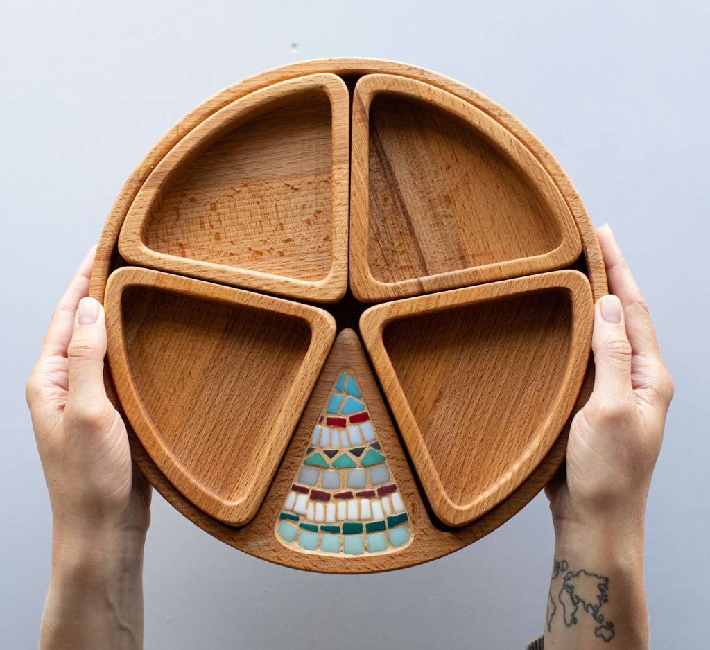 Менажница буковая с мозаикой, разборная «Четыре дольки»