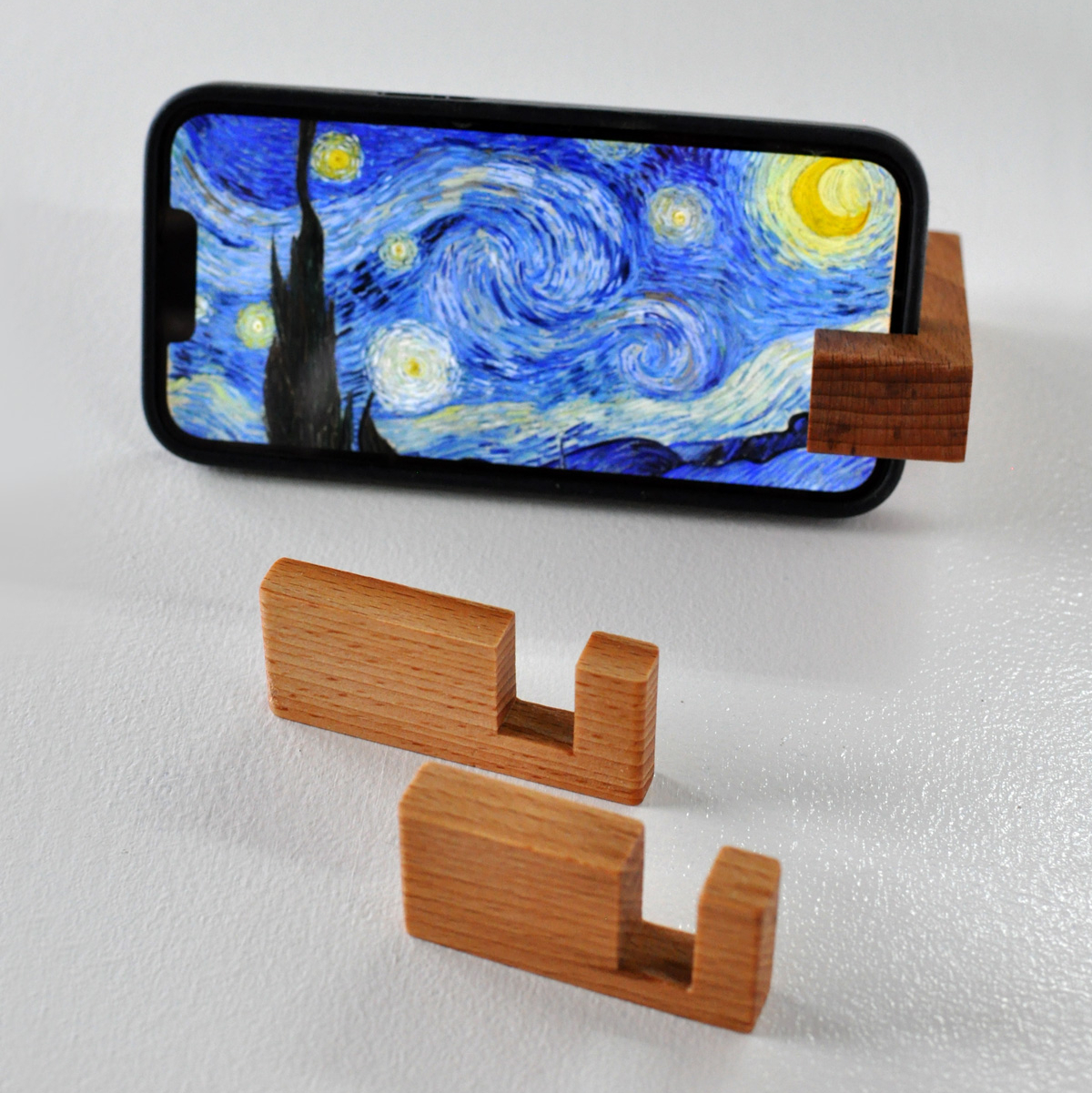 Подставка под смартфон