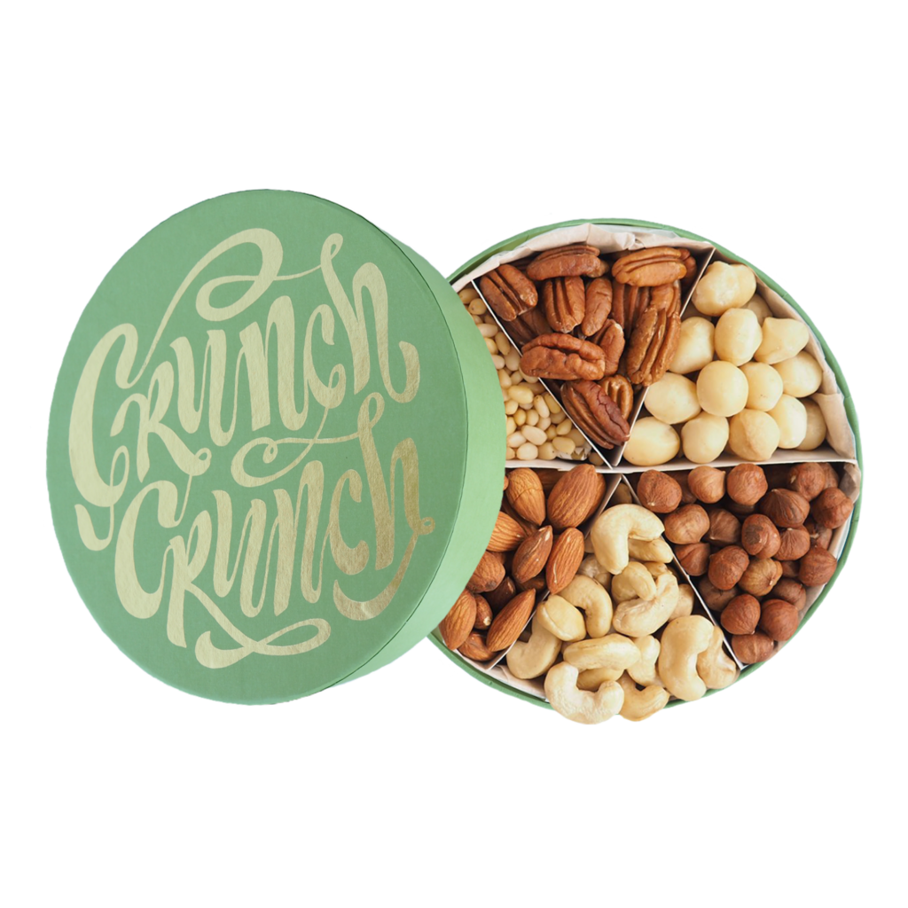 Большая зеленая коробка орехов