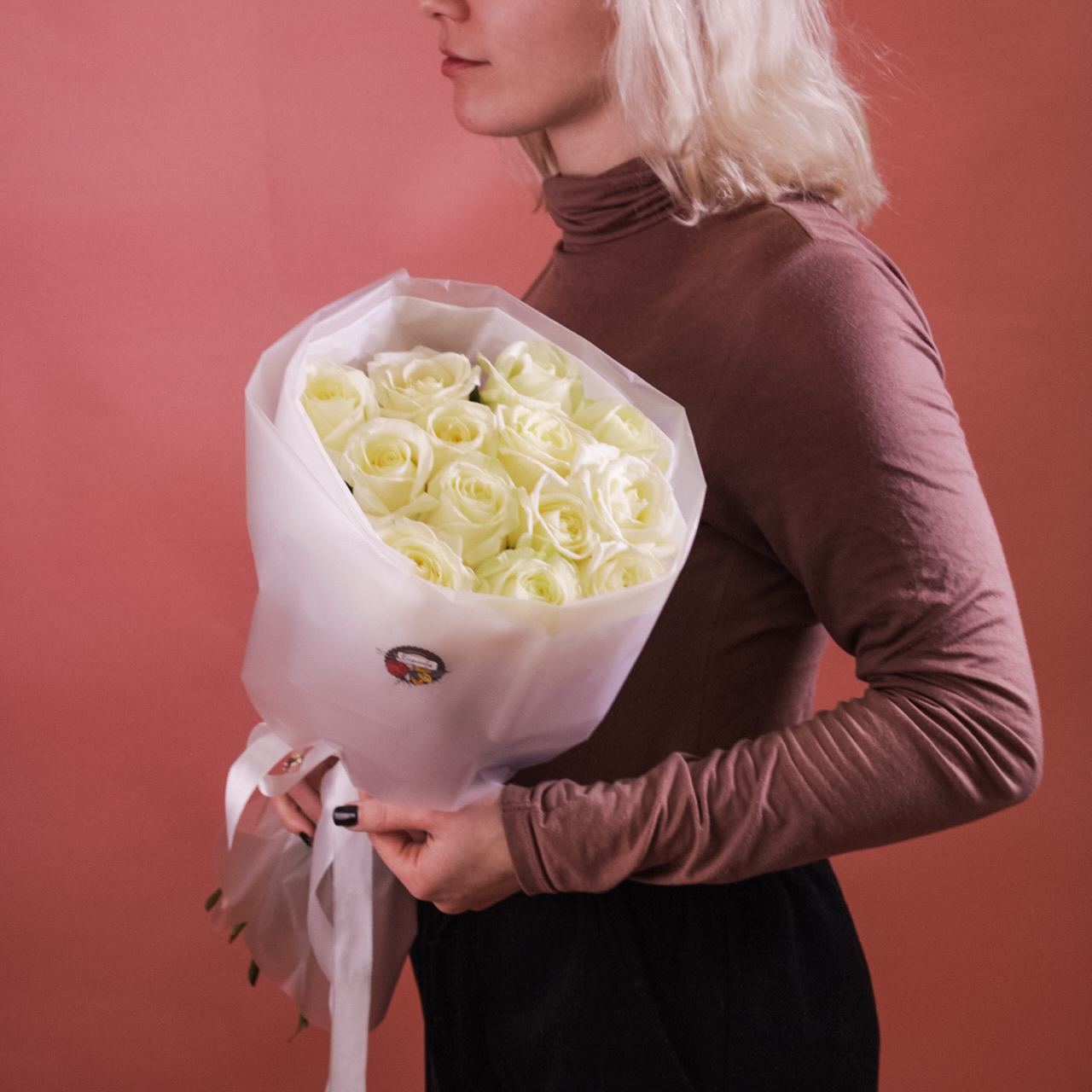 Букет 13 белых роз