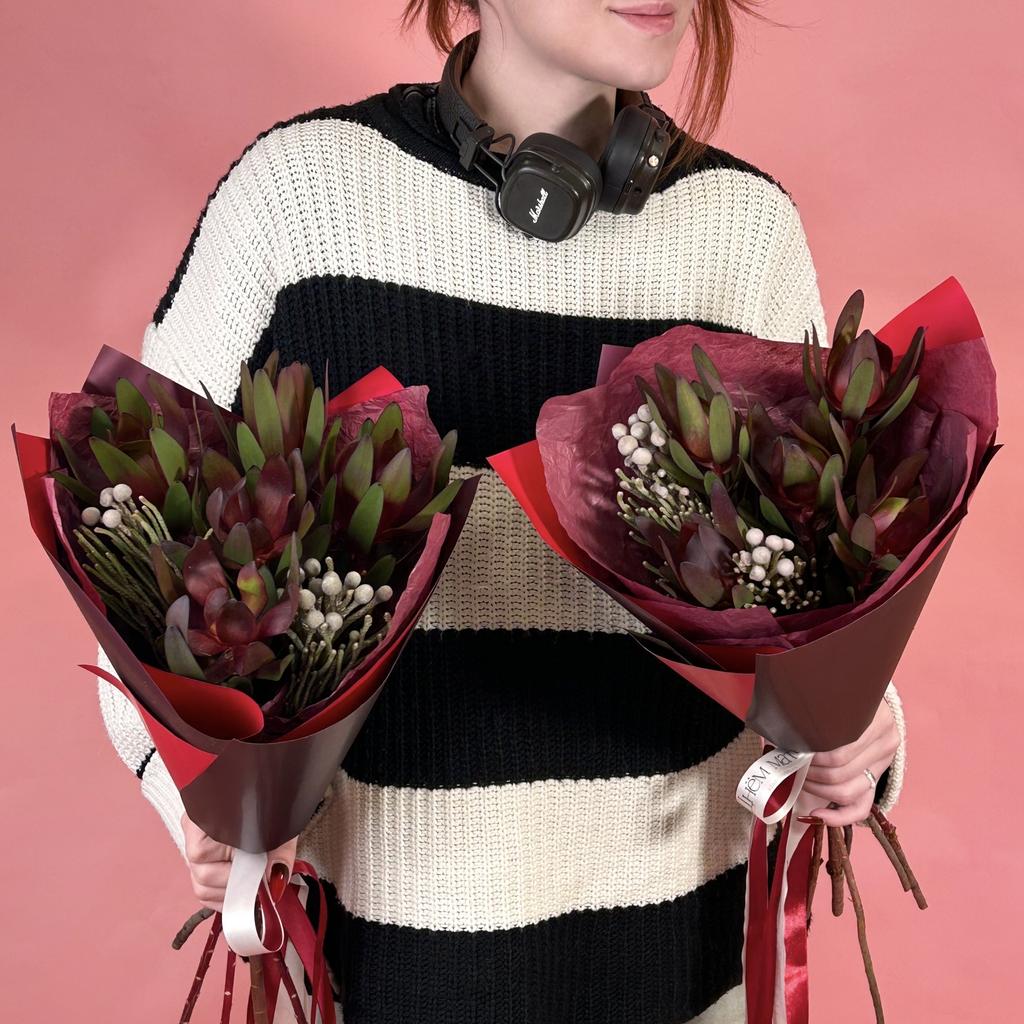 Букет «Леукадендрон и бруния»