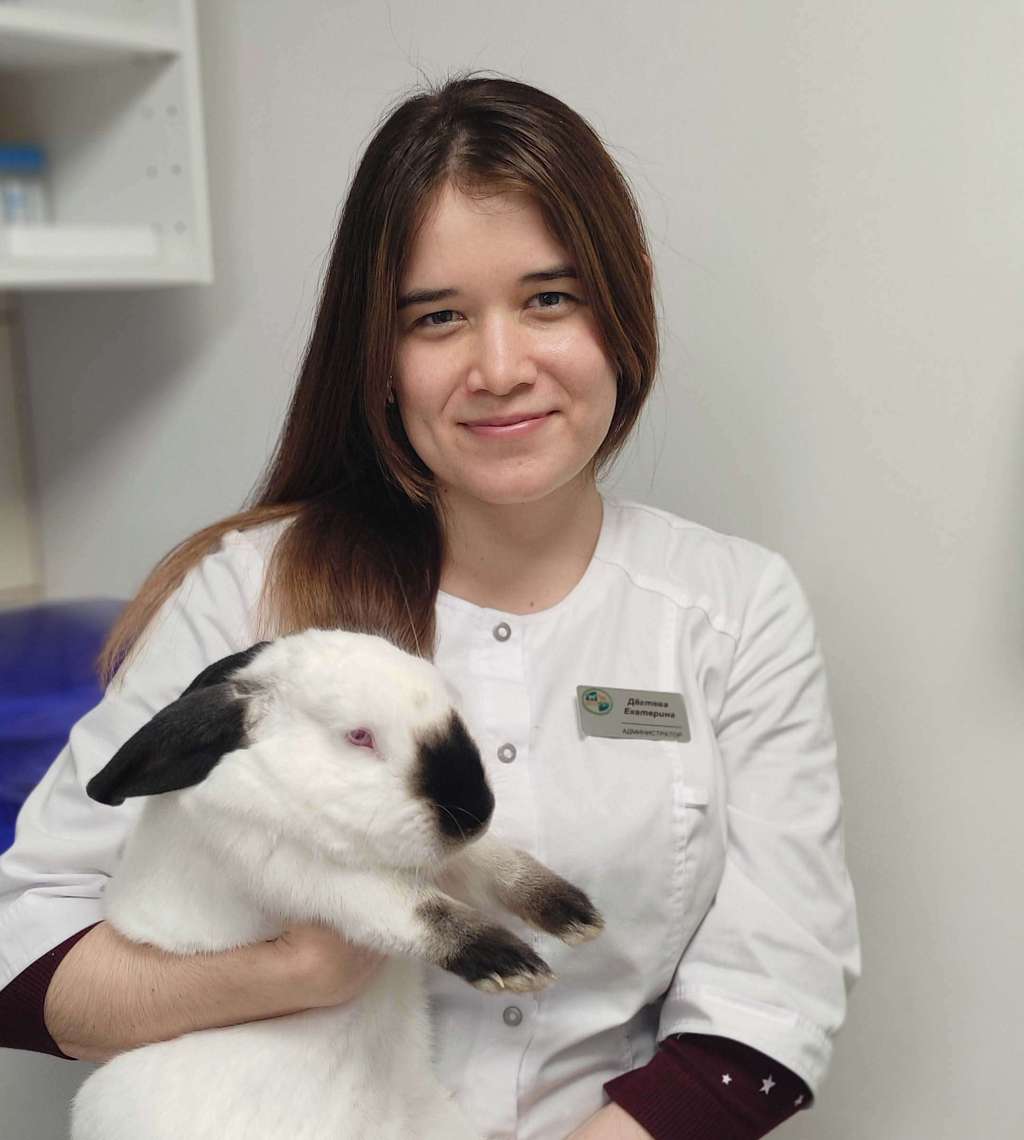 Дёгтева Екатерина, сотрудник call-центра и регистратуры