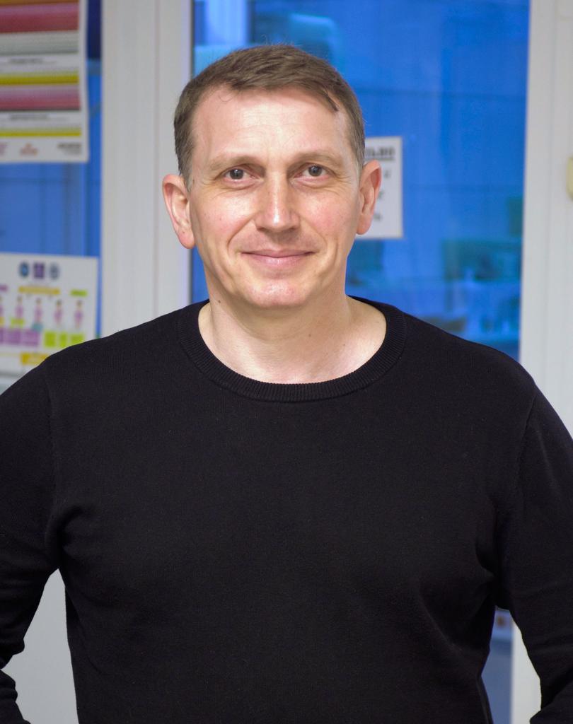 Бобровский Олег, мастер