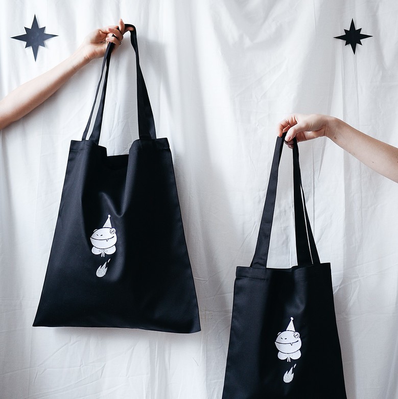 Flaming heart bag (2 sizes)