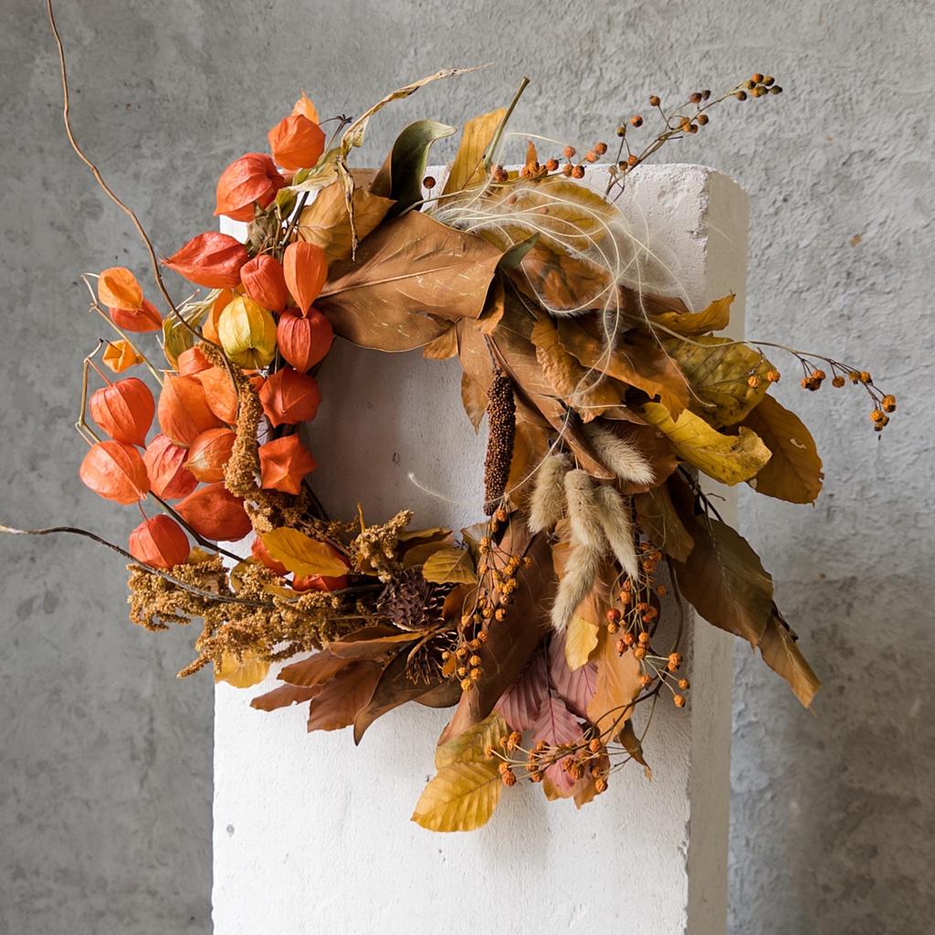 Венок осенний с физалисом