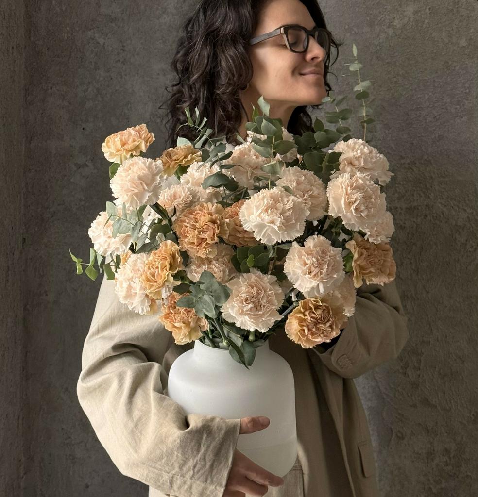 Интерьерный букет с горчичными диантусами