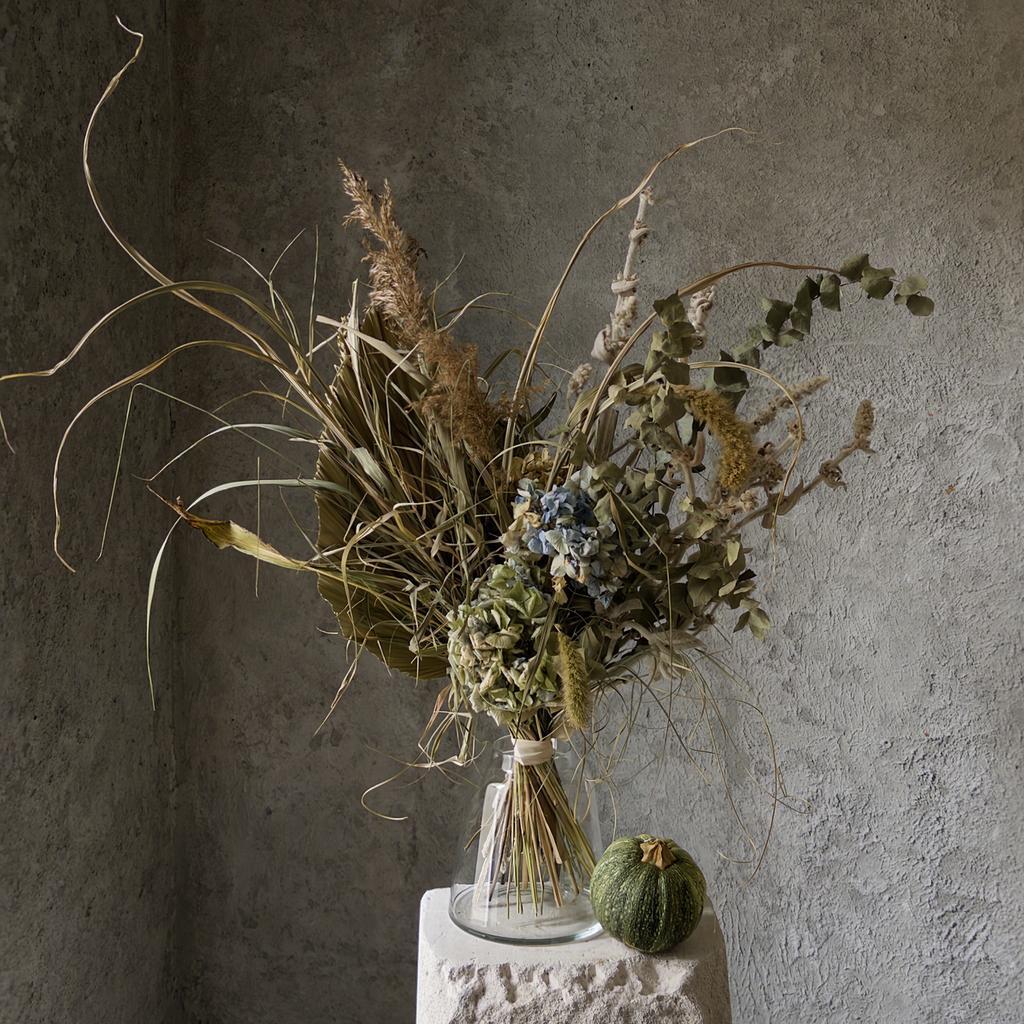 Букет сухоцветный с гортензией