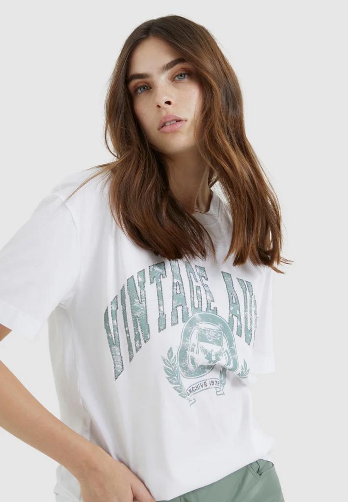 Футболка  MARC AUREL 7428 белая мятным