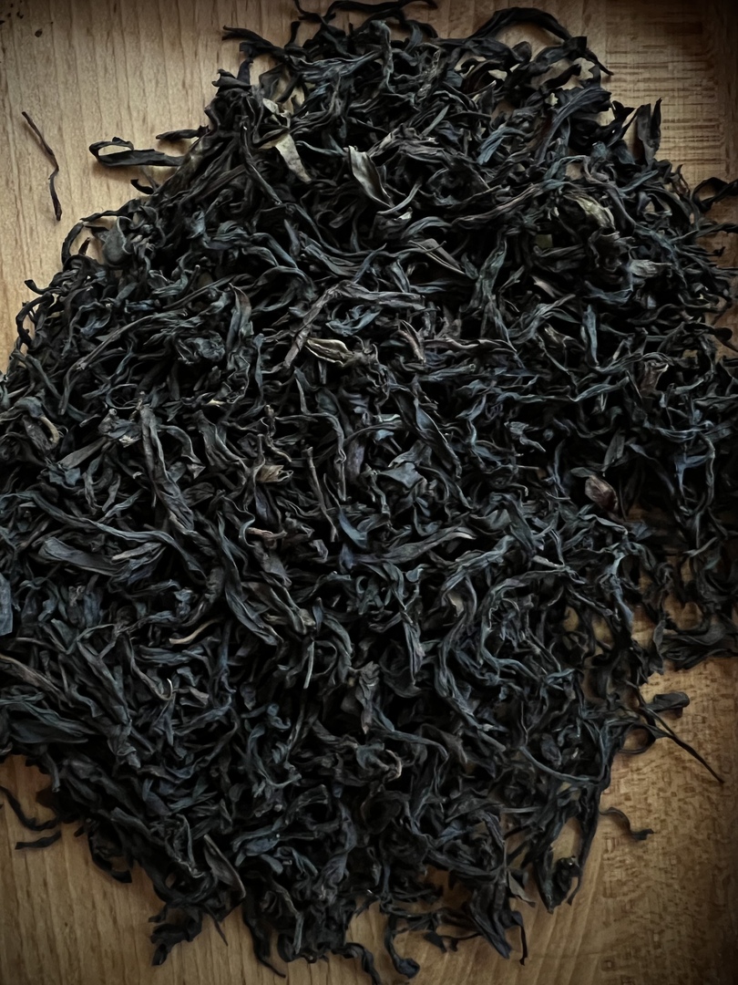 Фен Хуан Дань Цун "Одиночные кусты с ароматом османтуса"