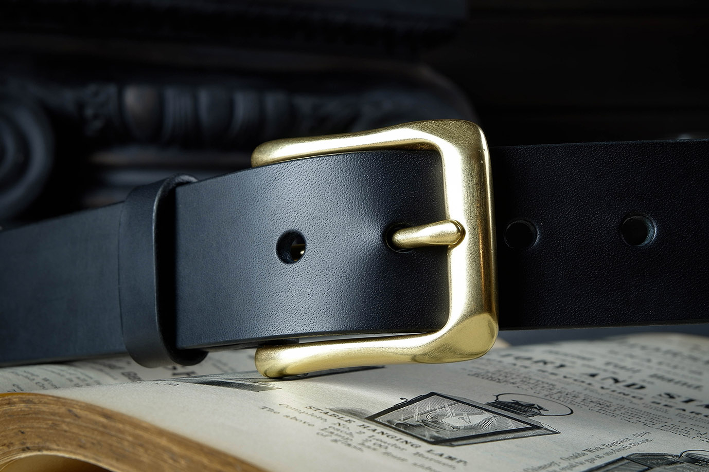 мужской ремень, кожаный ремень, для джинсов, для брюк, черная кожа, пряжка литая латунь, ширина 40 мм, 4 см, ручная работа, Grossone, надежная пряжка, итальянская кожа, ручная прошивка, брючный, джинсовый ремень, классический ремень, купить ремень, заказать ремень, ремень под заказ, ремень большой размер