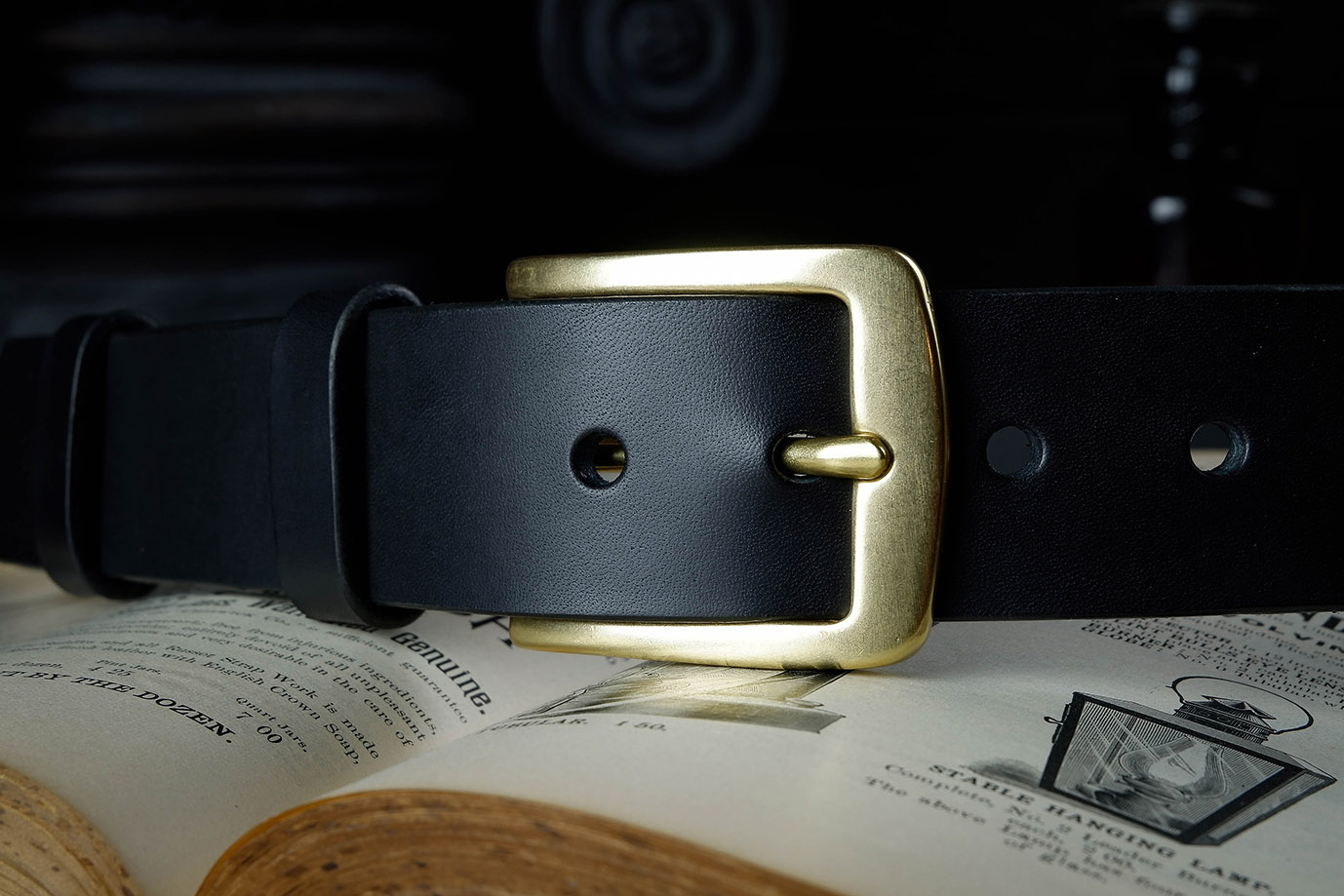 мужской ремень, кожаный ремень, для джинсов, для брюк, черная кожа, пряжка литая латунь, ширина 40 мм, 4 см, ручная работа, Grossone, надежная пряжка, итальянская кожа, ручная прошивка, брючный, джинсовый ремень, классический ремень, купить ремень, заказать ремень, ремень под заказ, ремень большой размер