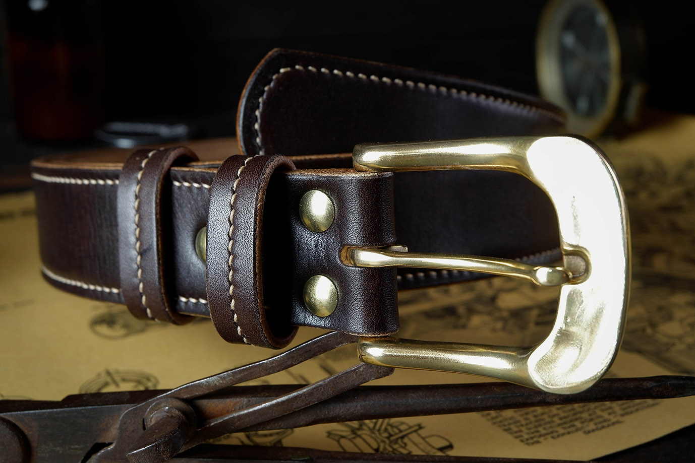 мужской ремень, кожаный ремень, для джинсов, коричневая кожа, темно-коричневая кожа, толстый ремень, пряжка литая латунь, ширина 40 мм, 4 см, ручная работа, Grossone, надежная пряжка, английская кожа, ручная прошивка, брючный, джинсовый ремень, классический ремень, купить ремень, заказать ремень, ремень под заказ, ремень большой размер, авторские пряжки, пряжка саммит