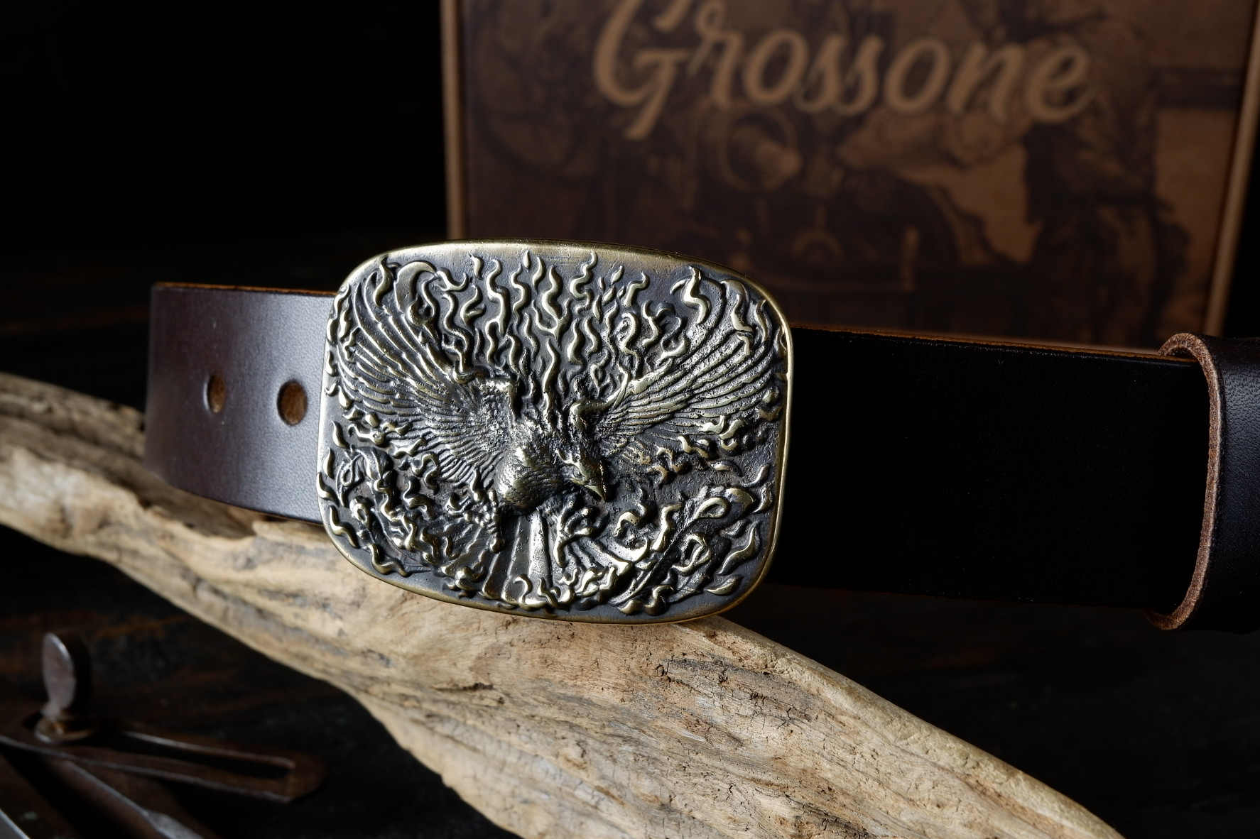 мужской ремень, кожаный ремень, для джинсов, коричневая кожа, темно-коричневая кожа, толстый ремень, пряжка литая латунь, ширина 40 мм, 4 см, ручная работа, Grossone, надежная пряжка, английская кожа, ручная прошивка, брючный, джинсовый ремень, классический ремень, купить ремень, заказать ремень, ремень под заказ, ремень большой размер, авторские пряжки, пряжка феникс