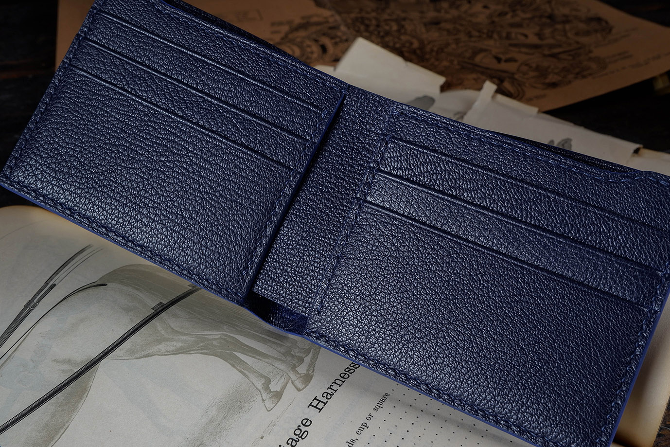 мужское портмоне, мужской кошелек, синяя кожа, заказать портмоне, купить портмоне, портмоне под заказ, ручная прошивка, ручная работа, натуральная кожа, экзотическая кожа, необычная кожа, редкая кожа, кожа слона, кожа козы