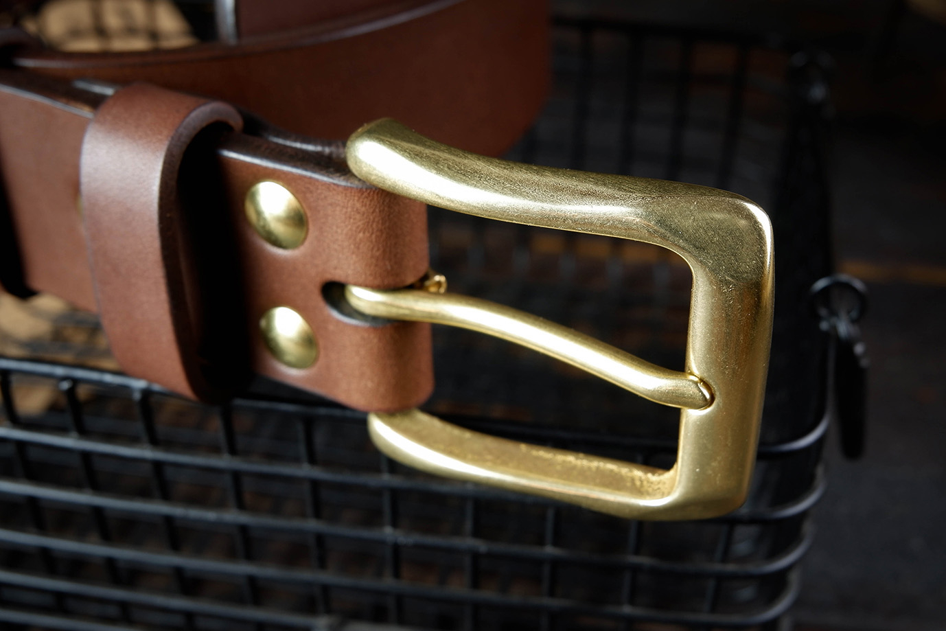 мужской ремень, кожаный ремень, для джинсов, коричневая кожа, толстый ремень, пряжка литая латунь, ширина 40 мм, 4 см, ручная работа, Grossone, водяной буйвол, надежная пряжка, японская кожа, ручная прошивка, брючный, джинсовый ремень, классический ремень, купить ремень, заказать ремень, ремень под заказ, ремень большой размер