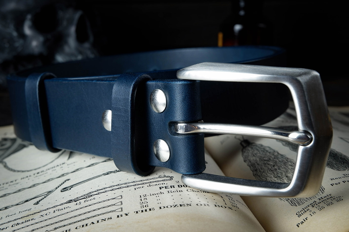 мужской ремень, кожаный ремень, для джинсов, для брюк, синяя кожа, пряжка нержавеющая сталь,  ширина 40 мм, 4 см, ручная работа, Grossone, надежная пряжка, итальянская кожа, ручная прошивка, брючный, джинсовый ремень, классический ремень, купить ремень, заказать ремень, ремень под заказ, ремень большой размер