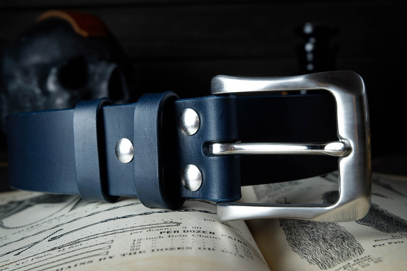 мужской ремень, кожаный ремень, для джинсов, для брюк, синяя кожа, пряжка нержавеющая сталь,  ширина 40 мм, 4 см, ручная работа, Grossone, надежная пряжка, итальянская кожа, ручная прошивка, брючный, джинсовый ремень, классический ремень, купить ремень, заказать ремень, ремень под заказ, ремень большой размер