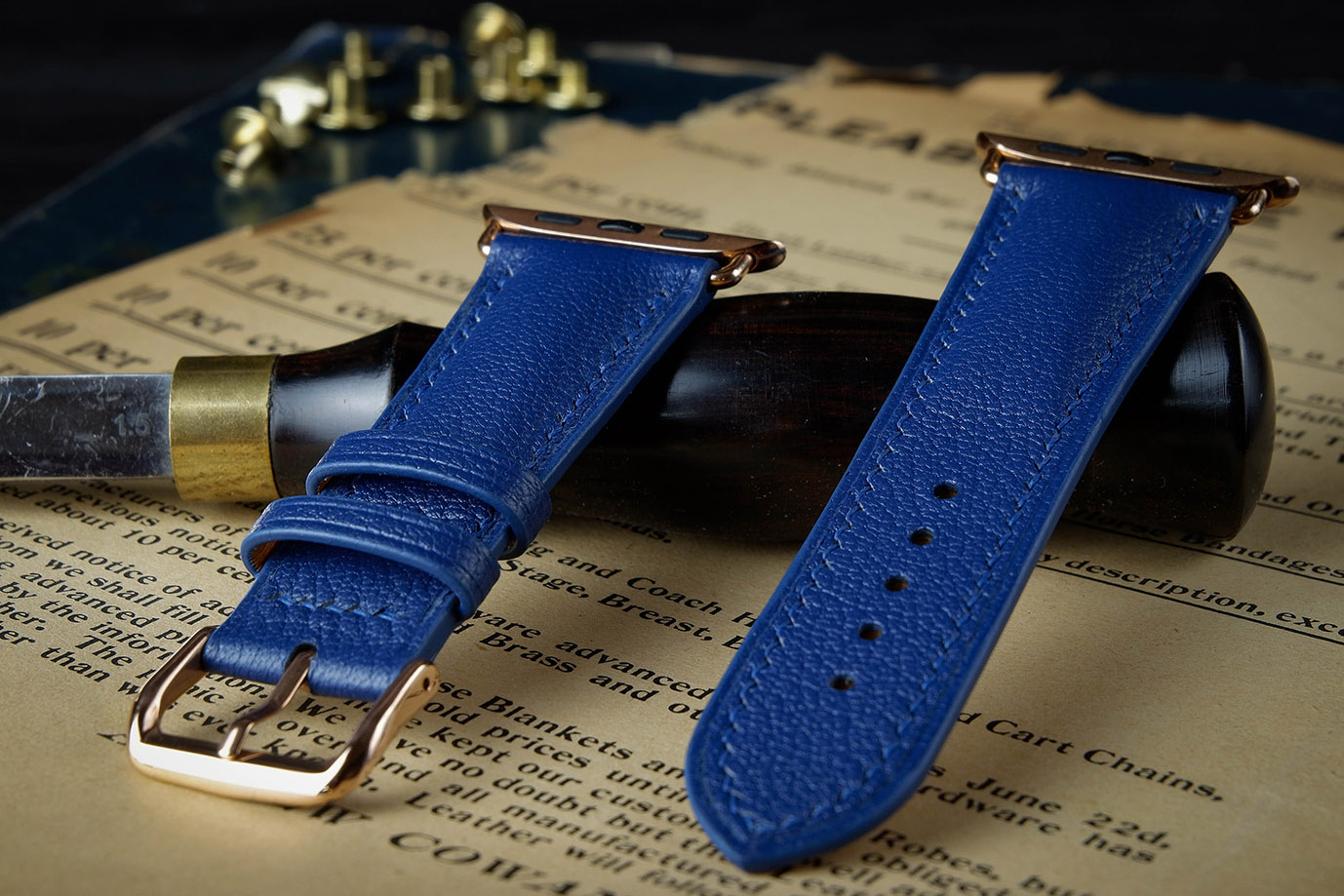 часовой ремешок, классические часы, apple watch, синяя кожа, кожа козы, французская кожа, Hermes, черная фурнитура, фурнитура сталь, заказать ремешок, купить ремешок, ремешок под заказ, под размер, экзотическая кожа, необычная кожа, ремешок для часов, необычный ремешок, ручная прошивка, ручная работа