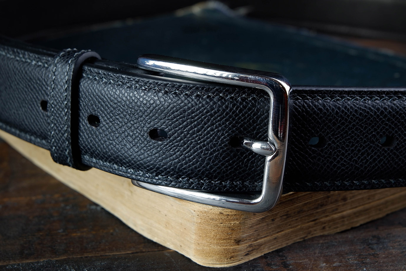 мужской ремень, кожаный ремень, для джинсов, для брюк, французская кожа, черная кожа, кожа Epsom, Hermes, пряжка нержавеющая сталь, ширина 35 мм, 3.5 см, ручная работа, Grossone, надежная пряжка, ручная прошивка, брючный, джинсовый ремень, классический ремень, купить ремень, заказать ремень, ремень под заказ, ремень большой размер, тресхлойный ремень, кевларовая вставка, с кевларом