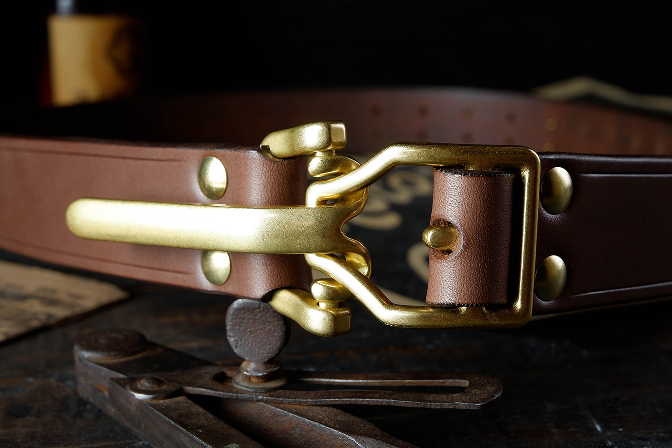 мужской ремень, кожаный ремень, для джинсов, коричневая кожа, толстый ремень, пряжка литая латунь, ширина 40 мм, 4 см, ручная работа, Grossone, водяной буйвол, надежная пряжка, японская кожа, ручная прошивка, брючный, джинсовый ремень, классический ремень, купить ремень, заказать ремень, ремень под заказ, ремень большой размер, необычные пряжки, пряжка литлтон