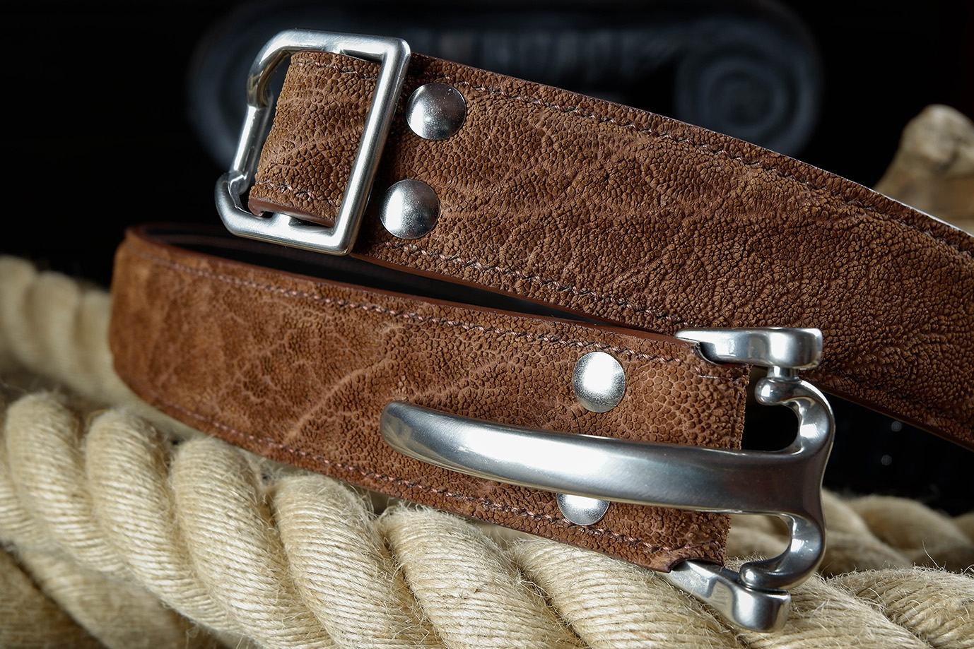 мужской ремень, кожаный ремень, для джинсов, для брюк, коричневая кожа, пряжка нержавеющая сталь,  ширина 40 мм, 4 см, ручная работа, Grossone, надежная пряжка, натуральная кожа, экзотическая кожа, необычная кожа, редкая кожа, ручная прошивка, брючный, джинсовый ремень, классический ремень, купить ремень, заказать ремень, ремень под заказ, ремень большой размер, кожа слона, необычный ремень, пряжка литлтон