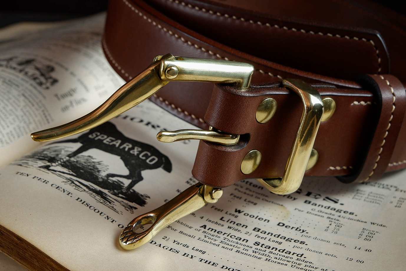 мужской ремень, кожаный ремень, для джинсов, коричневая кожа, толстый ремень, пряжка литая латунь, ширина 40 мм, 4 см, ручная работа, Grossone, водяной буйвол, надежная пряжка, японская кожа, ручная прошивка, брючный, джинсовый ремень, классический ремень, купить ремень, заказать ремень, ремень под заказ, ремень большой размер, необычные пряжки, пряжка фаермен, пряжка Fireman, пряжка пожарных