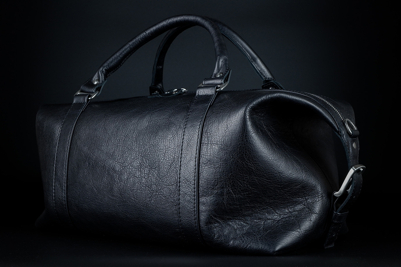 дорожная сумка,  мужская сумка, черная кожа, итальянская кожа, бычья кожа, заказать сумку, купить сумку, ручная работа, натуральная кожа, сумка беринг, Grossone, фурнитура нержавеющая сталь, подклад канвас, итальянский канвас