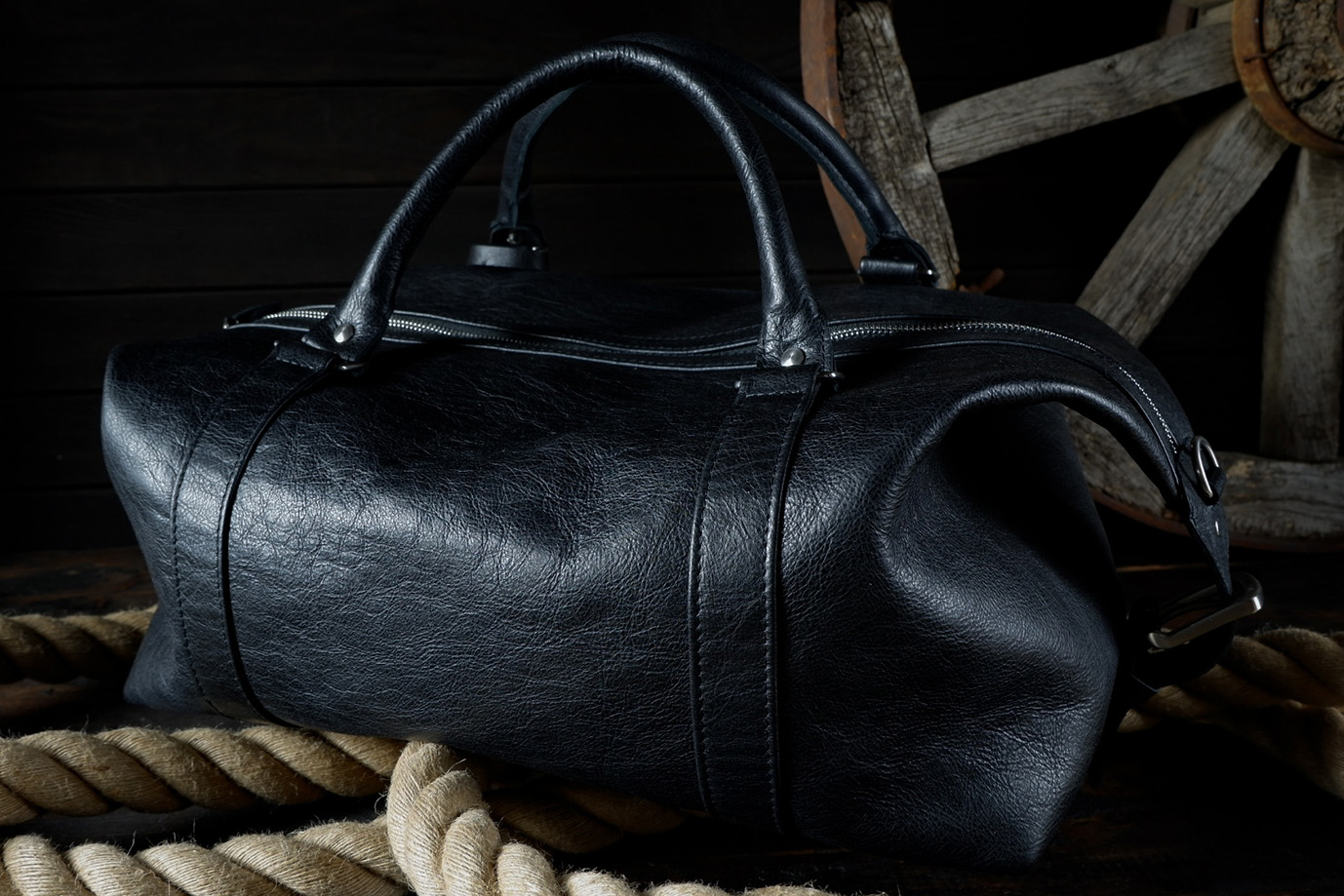 дорожная сумка,  мужская сумка, черная кожа, итальянская кожа, бычья кожа, заказать сумку, купить сумку, ручная работа, натуральная кожа, сумка беринг, Grossone, фурнитура нержавеющая сталь, подклад канвас, итальянский канвас
