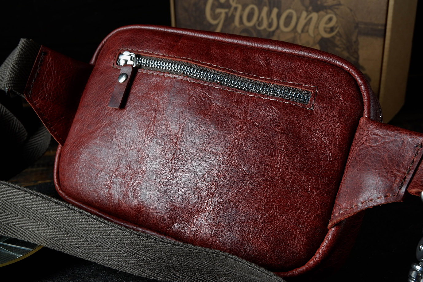 поясная сумка,  мужская сумка, коричнево-бордовая кожа, итальянская кожа, бычья кожа, заказать сумку, купить сумку, ручная работа, натуральная кожа, сумка маклай, Grossone, фурнитура нержавеющая сталь, подклад канвас, итальянский канвас