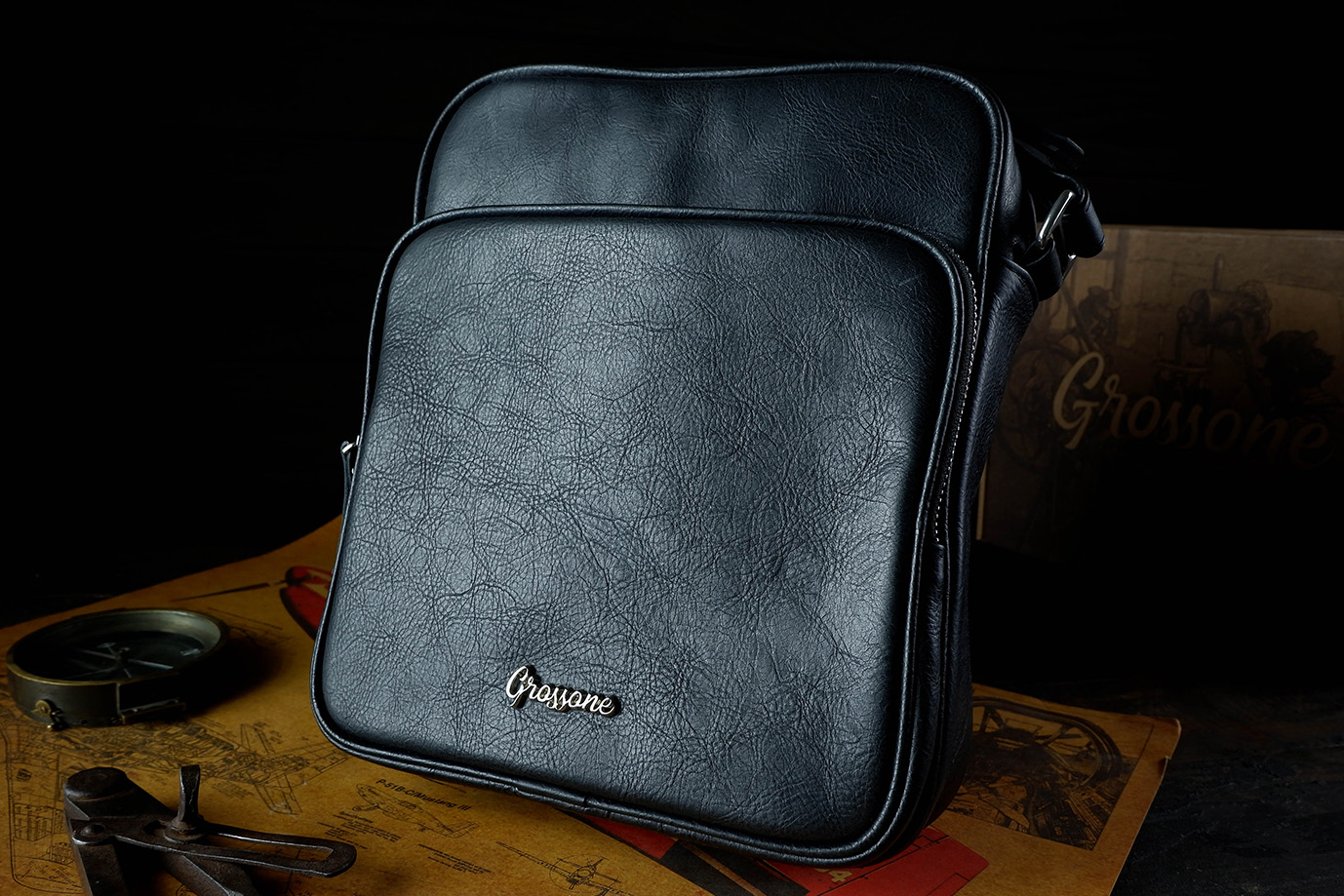 плечевая сумка,  сумка планшет, кроссбоди, мужская сумка, черная кожа, итальянская кожа, бычья кожа, заказать сумку, купить сумку, ручная работа, натуральная кожа, сумка чкалов, Grossone, фурнитура нержавеющая сталь, подклад канвас, итальянский канвас