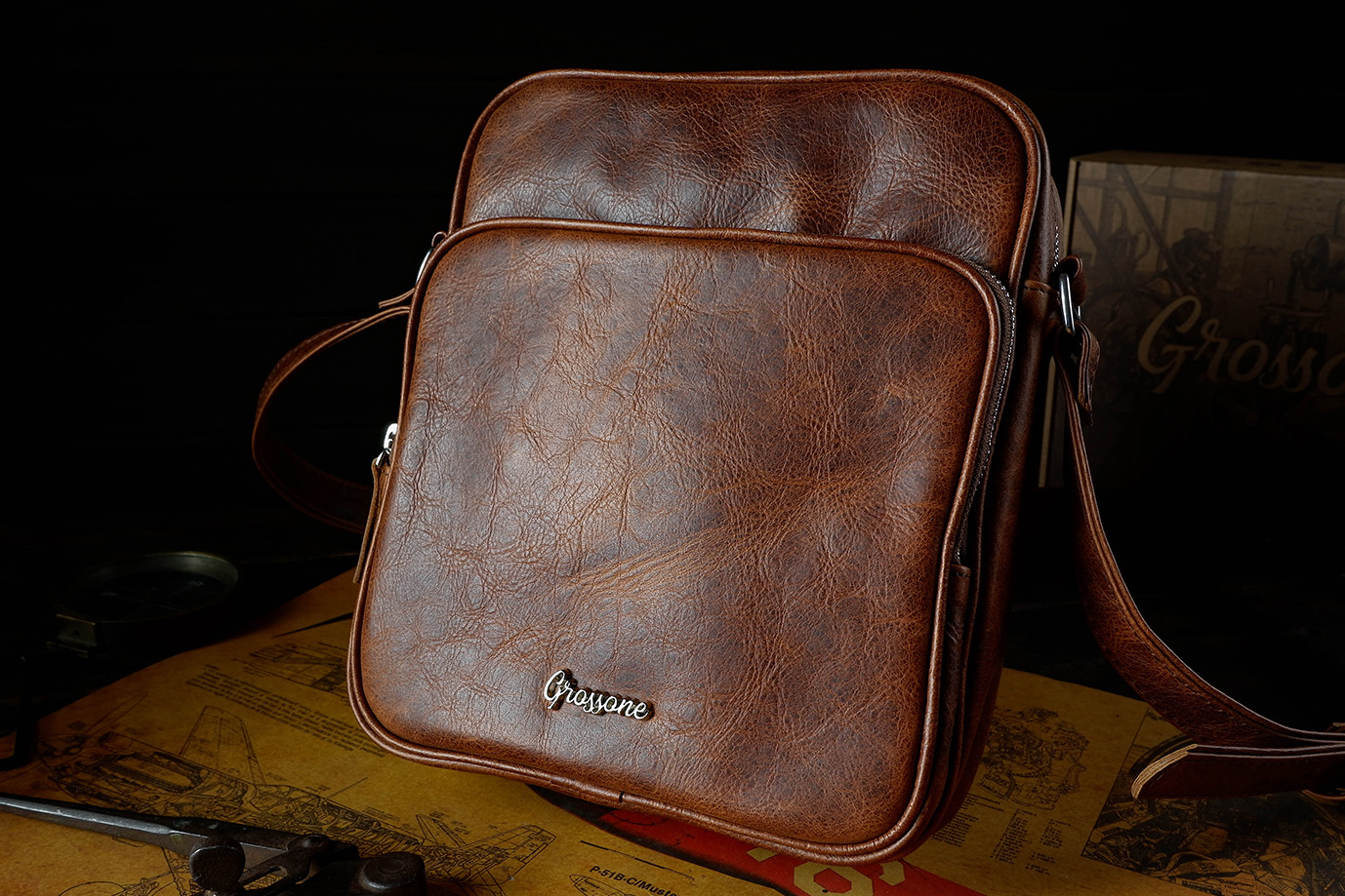 плечевая сумка,  сумка планшет, кроссбоди, мужская сумка, коричневая кожа, итальянская кожа, бычья кожа, заказать сумку, купить сумку, ручная работа, натуральная кожа, сумка чкалов, Grossone, фурнитура нержавеющая сталь, подклад канвас, итальянский канвас