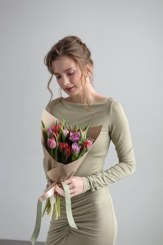 Тюльпаны пионовидные яркие M_5500р