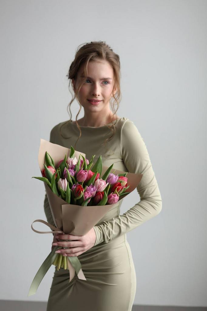 Тюльпаны пионовидные яркие L_6800р