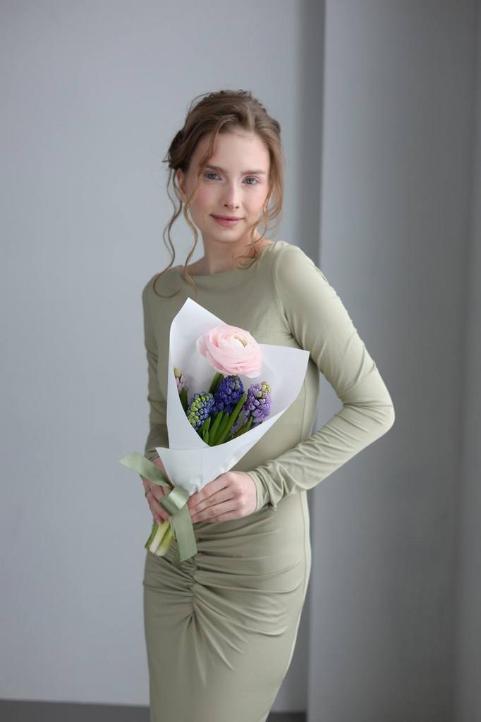 Ранункулюсы и гиацинты S_2800р