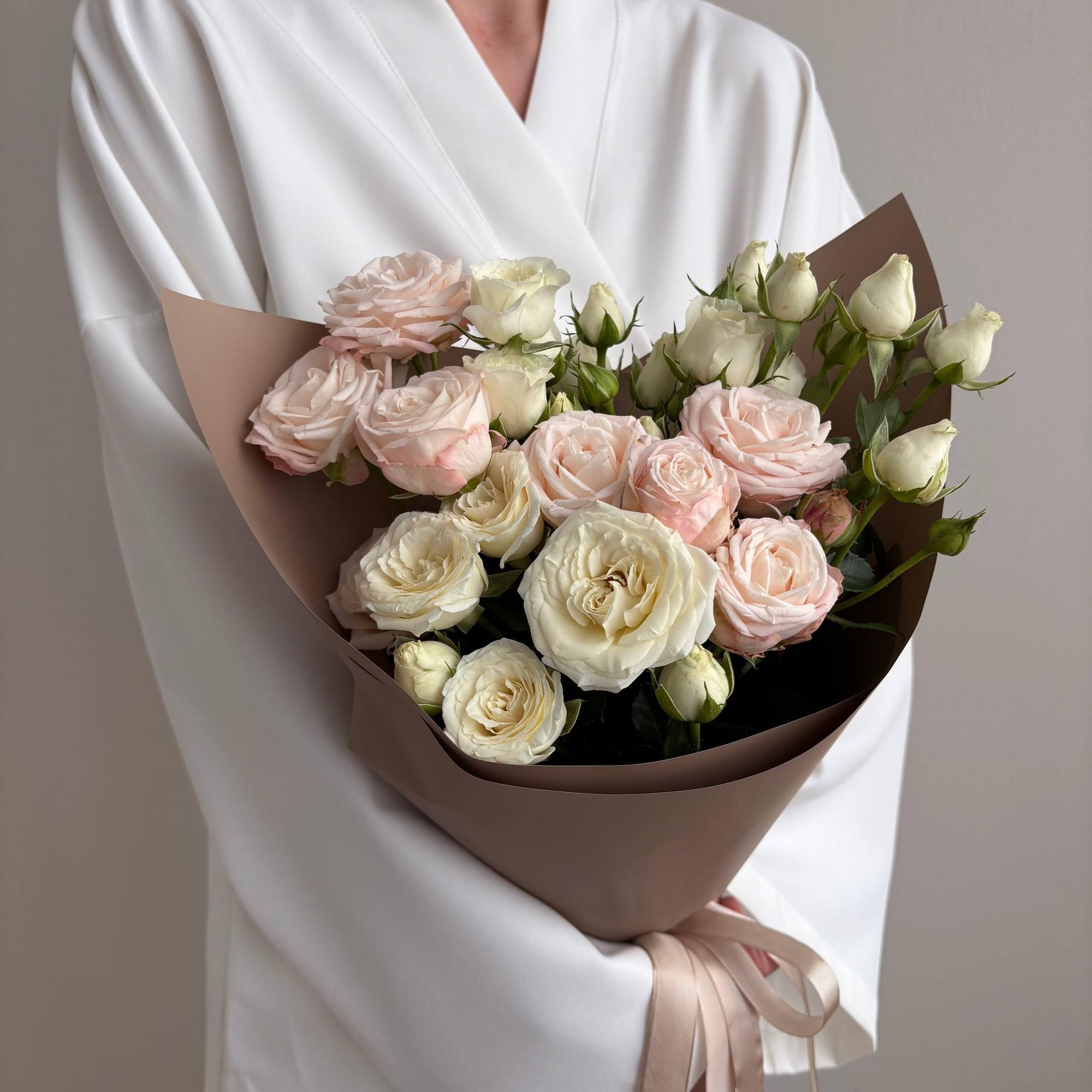 Кустовые розы 5 шт